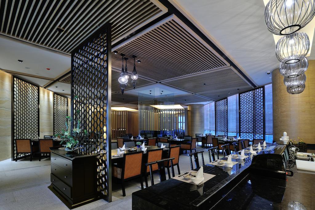 Dongguan Kande International Hotel-During The Canton Fair, Guests Can Enjoy Free Shuttle Buses To The Canton Fair Exhibition Hall Exterior photo