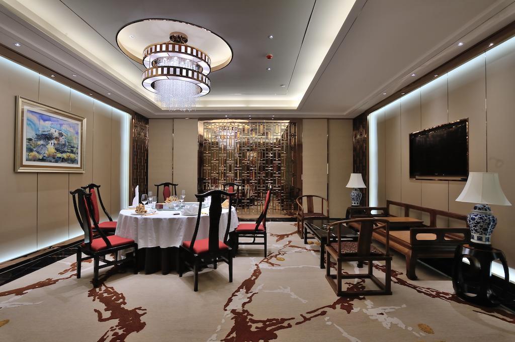 Dongguan Kande International Hotel-During The Canton Fair, Guests Can Enjoy Free Shuttle Buses To The Canton Fair Exhibition Hall Exterior photo