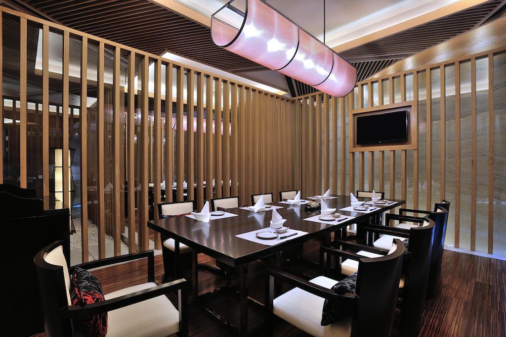 Dongguan Kande International Hotel-During The Canton Fair, Guests Can Enjoy Free Shuttle Buses To The Canton Fair Exhibition Hall Exterior photo
