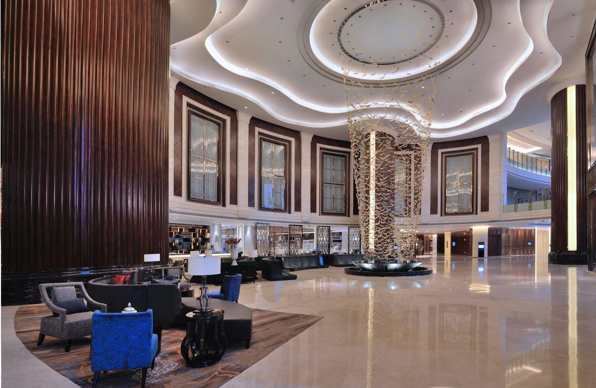 Dongguan Kande International Hotel-During The Canton Fair, Guests Can Enjoy Free Shuttle Buses To The Canton Fair Exhibition Hall Exterior photo
