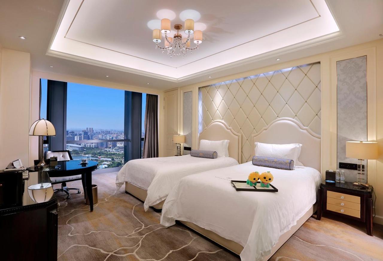 Dongguan Kande International Hotel-During The Canton Fair, Guests Can Enjoy Free Shuttle Buses To The Canton Fair Exhibition Hall Exterior photo